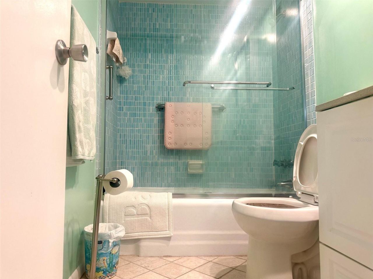 Photo 18 of 18