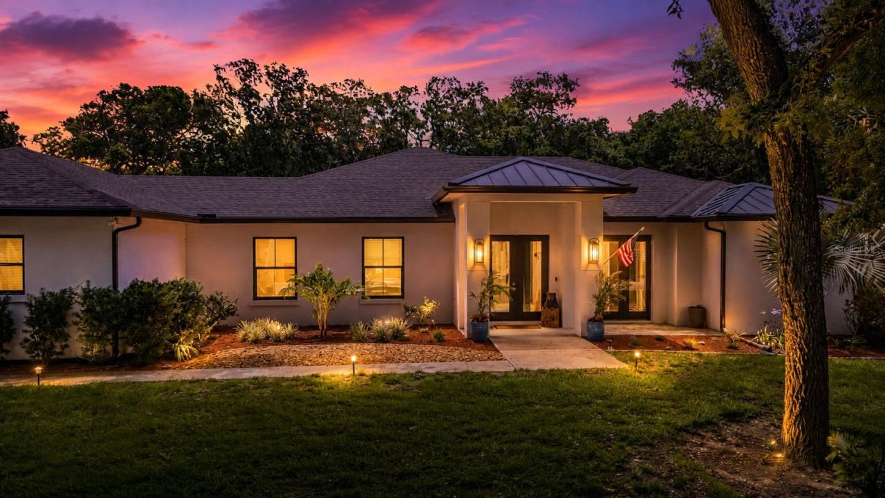 Photo 1 of 20: Sunset over 14 Meridian Home Lane