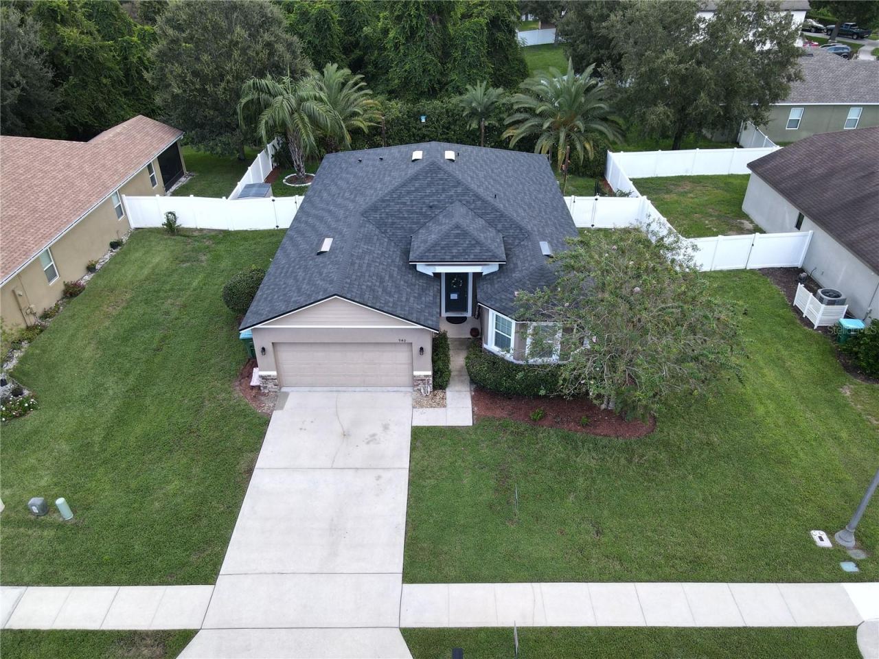 Photo 1 of 20: 940 Fallbrooke Ave with brand new roof