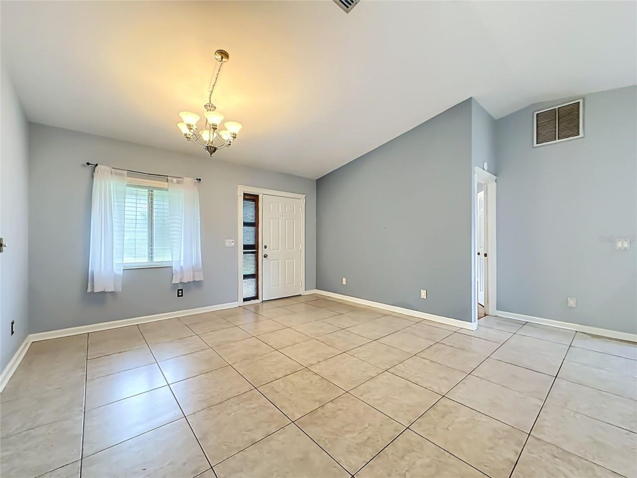 Photo 15 of 20