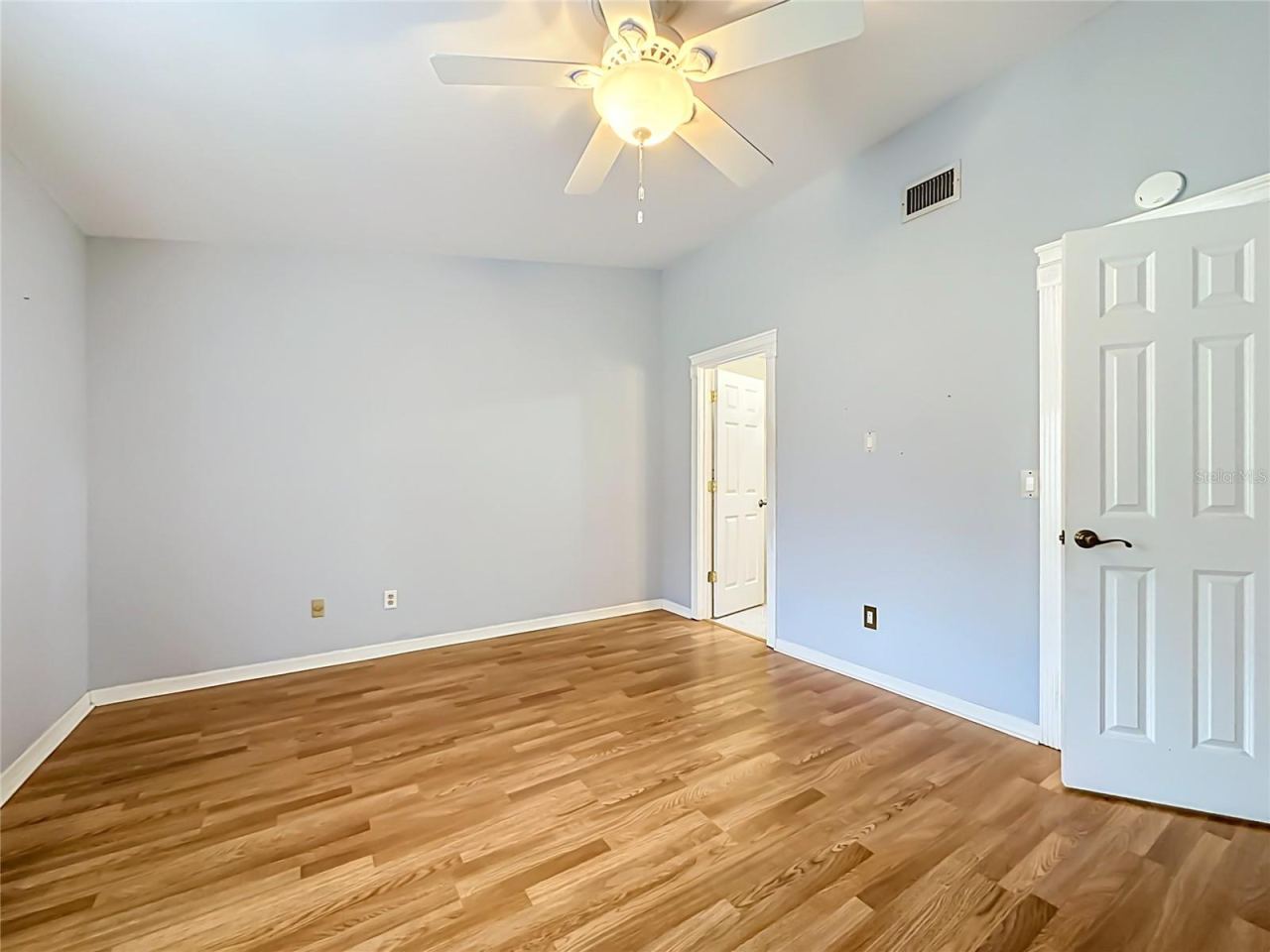 Photo 16 of 20