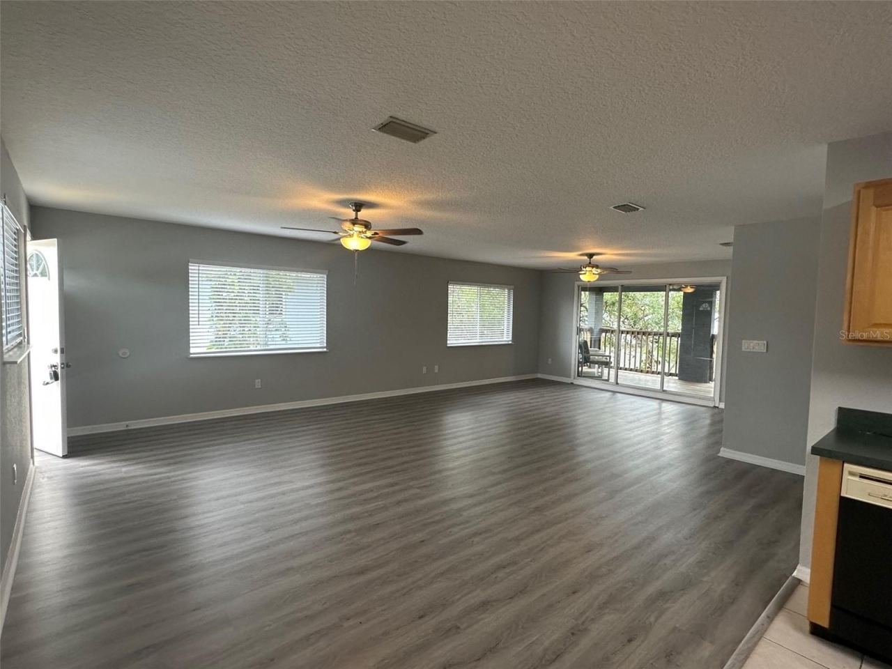 Photo 9 of 20: Open light floor plan