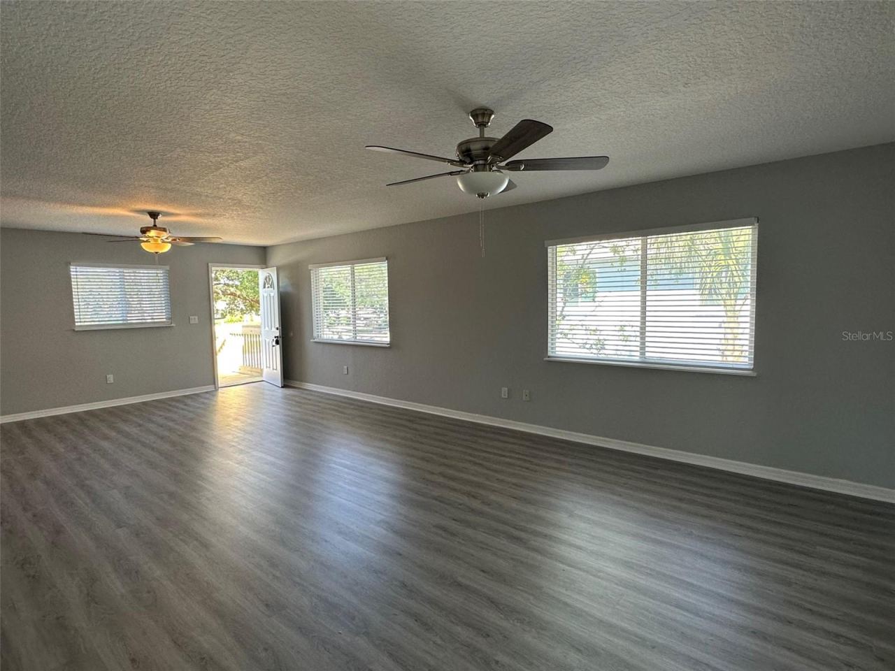 Photo 7 of 20: Open living dining