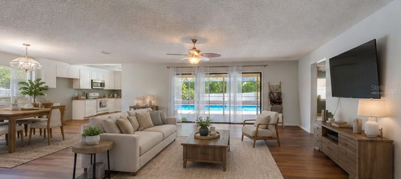 Photo 8 of 20: Virtually Staged - Imagine yourself home!