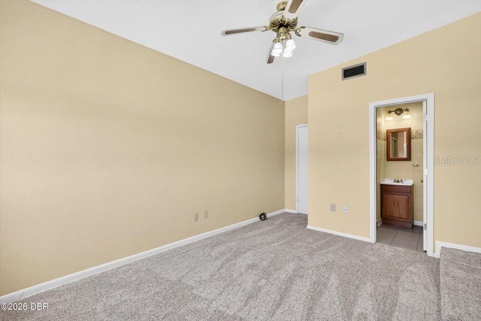 Photo 18 of 20