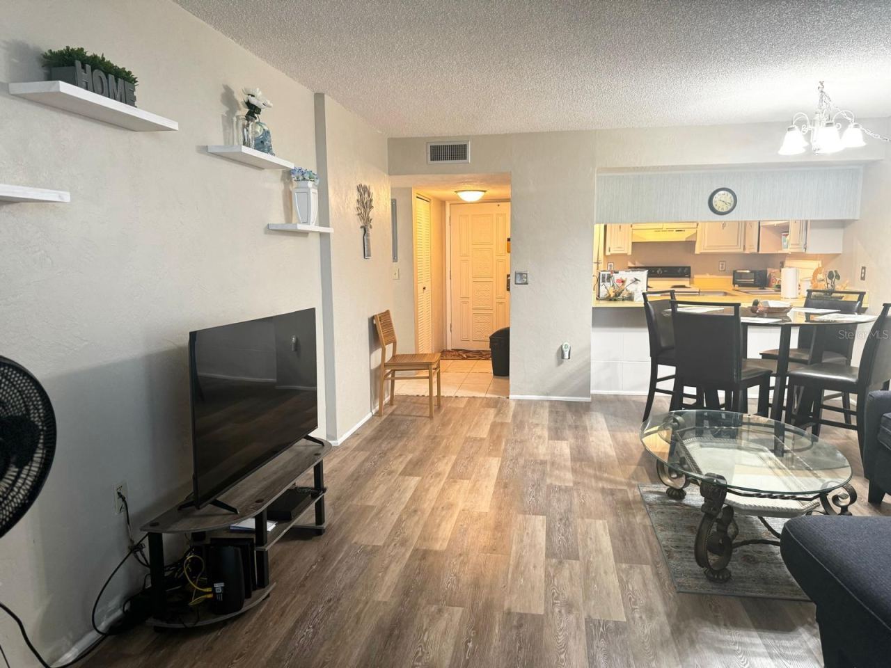 Photo 16 of 20