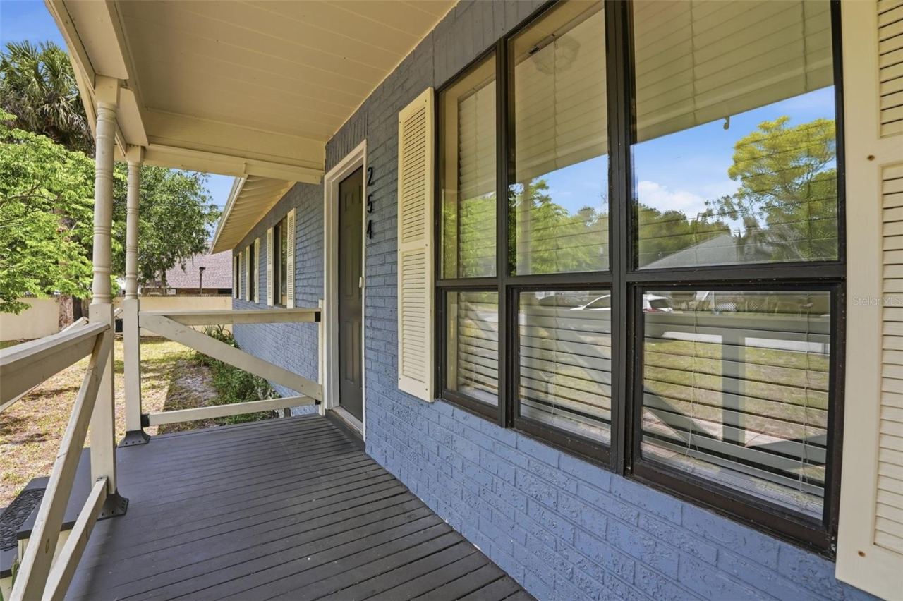 Photo 3 of 20: porch