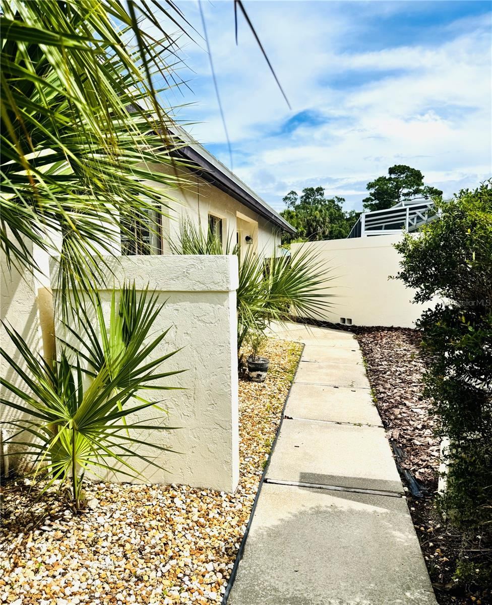 Photo 3 of 20