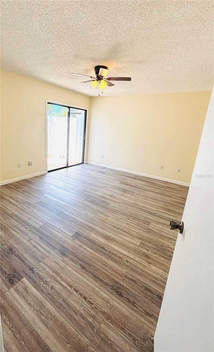 Photo 17 of 20: Primary bedroom