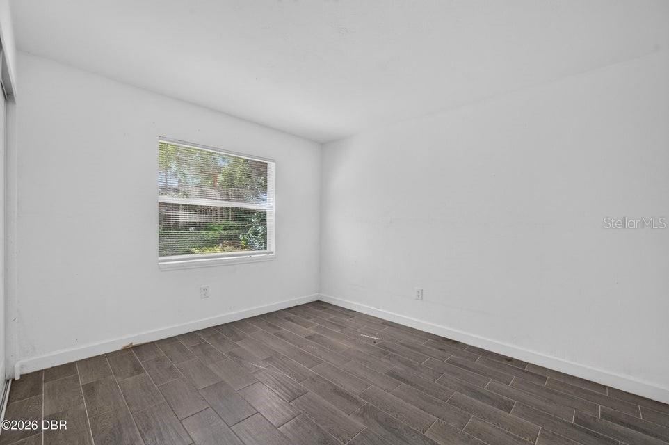Photo 7 of 13: Bedroom