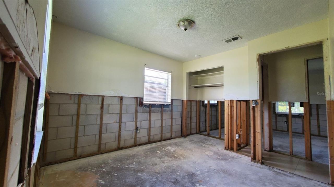 Photo 10 of 20: Guest Bedroom 1