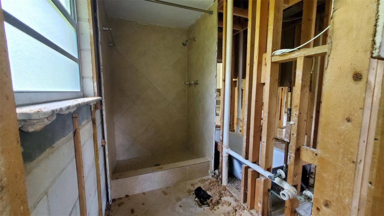 Photo 15 of 20: Primary Bath