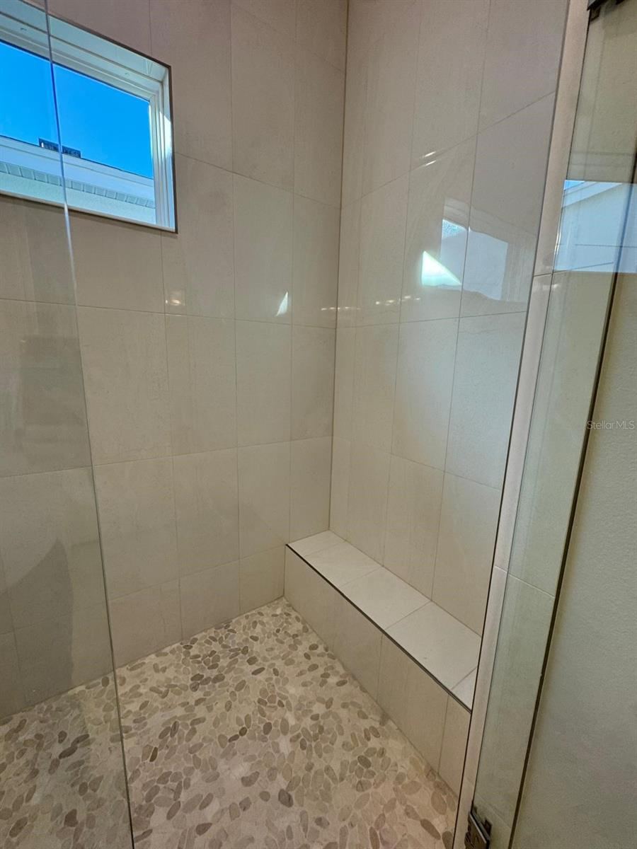 Photo 17 of 20