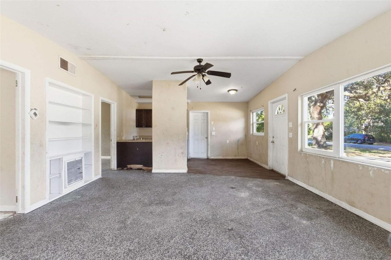 Photo 4 of 20