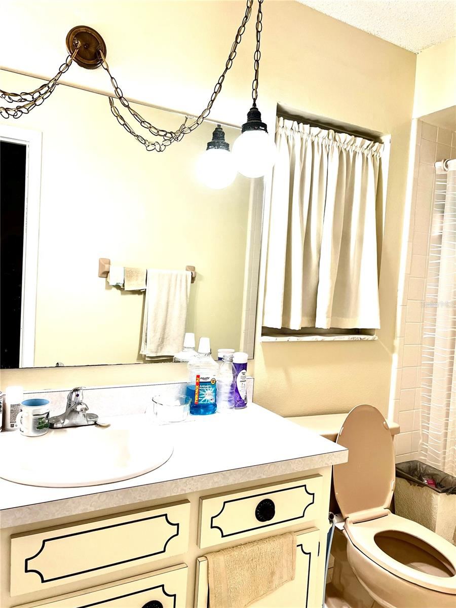 Photo 18 of 20