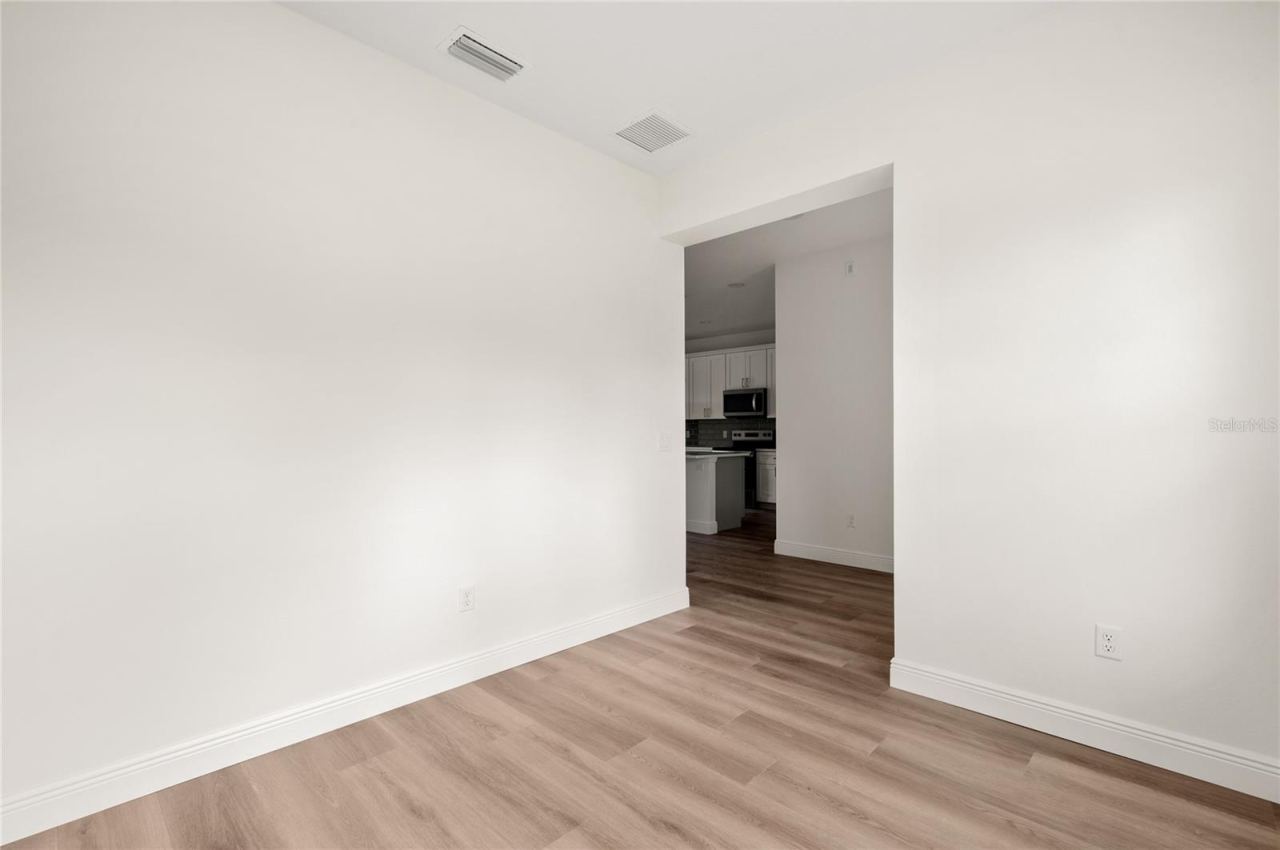 Photo 8 of 20
