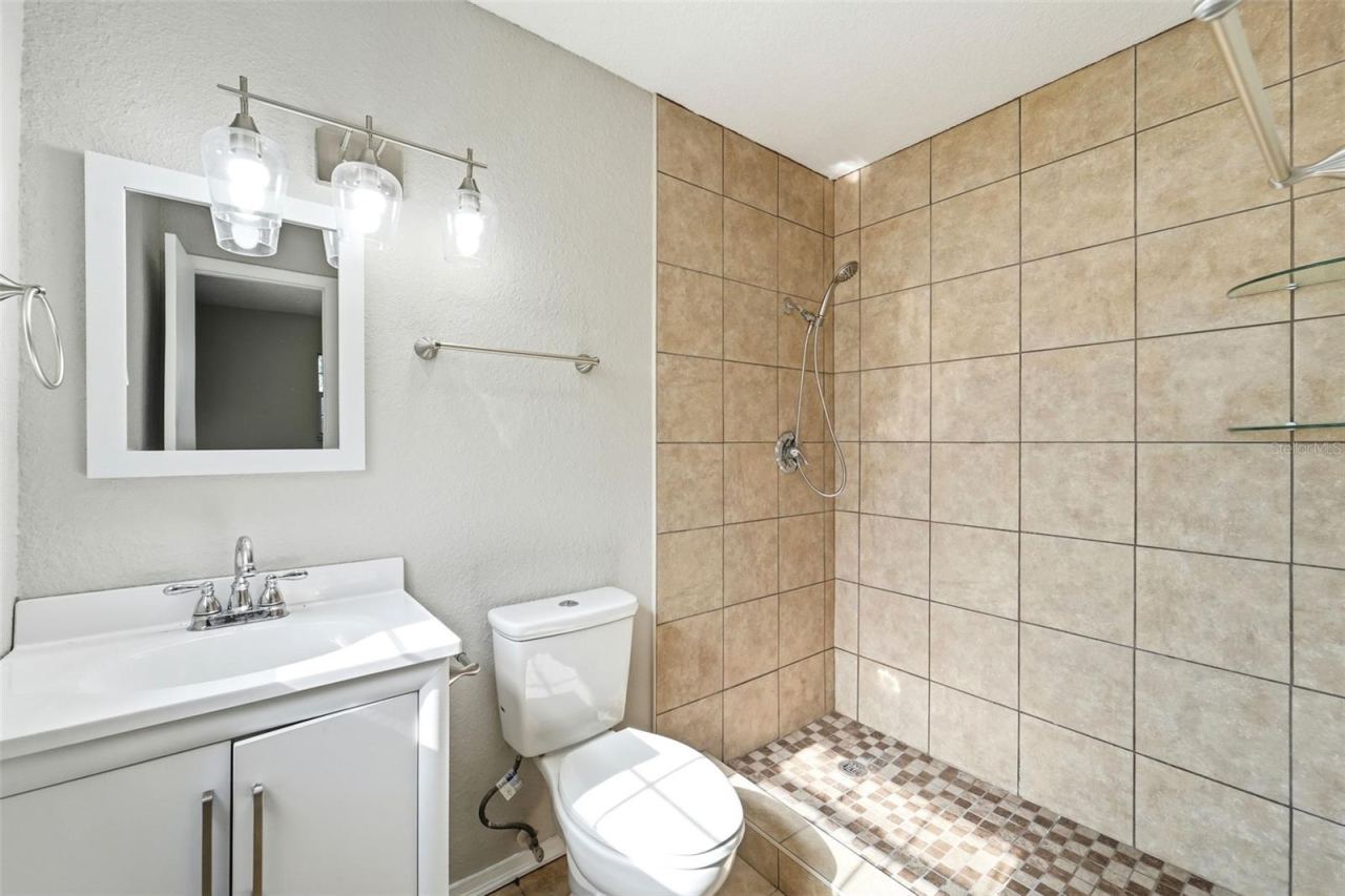 Photo 15 of 20: PRIMARY BATHROOM