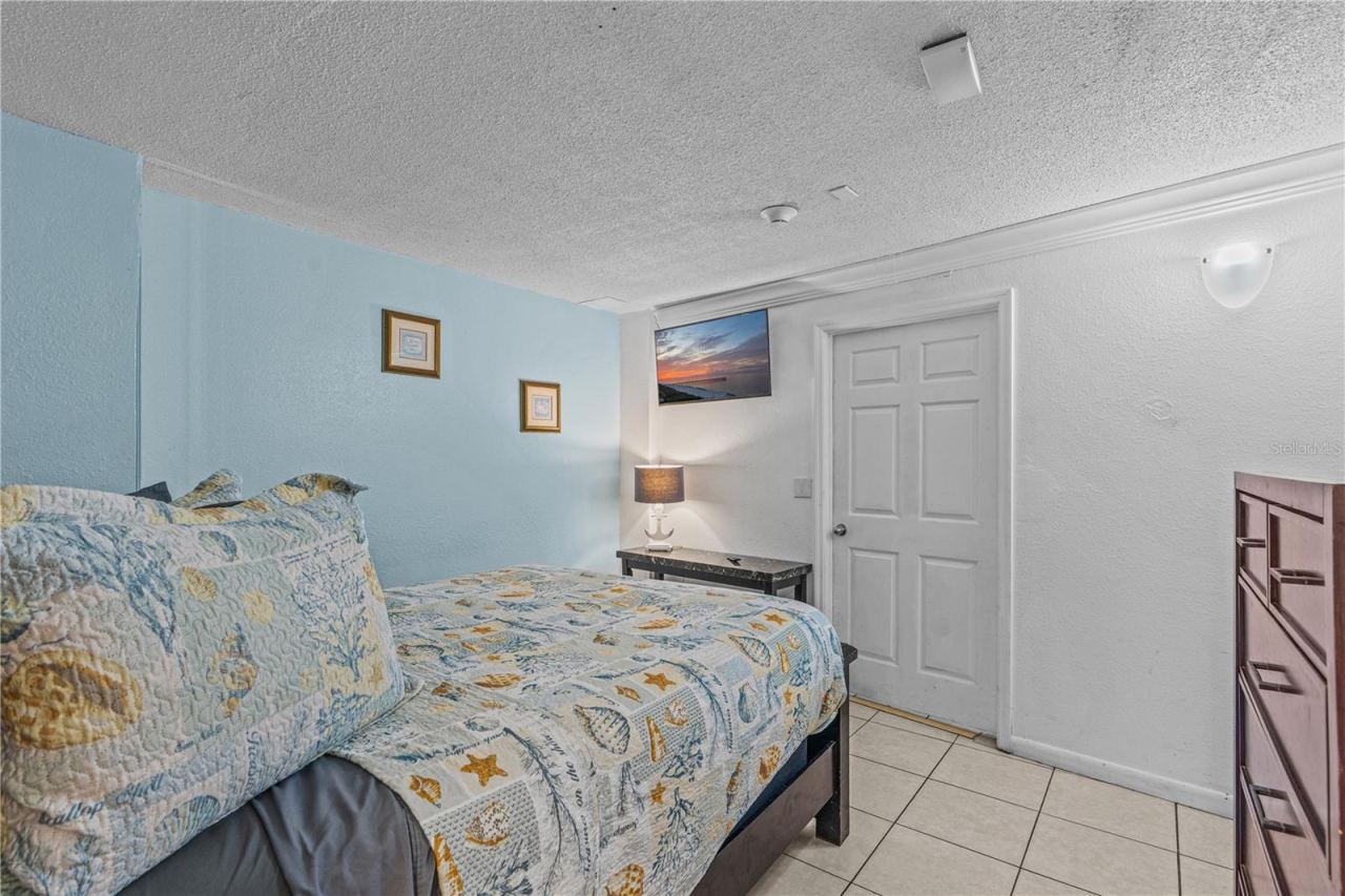 Photo 15 of 20