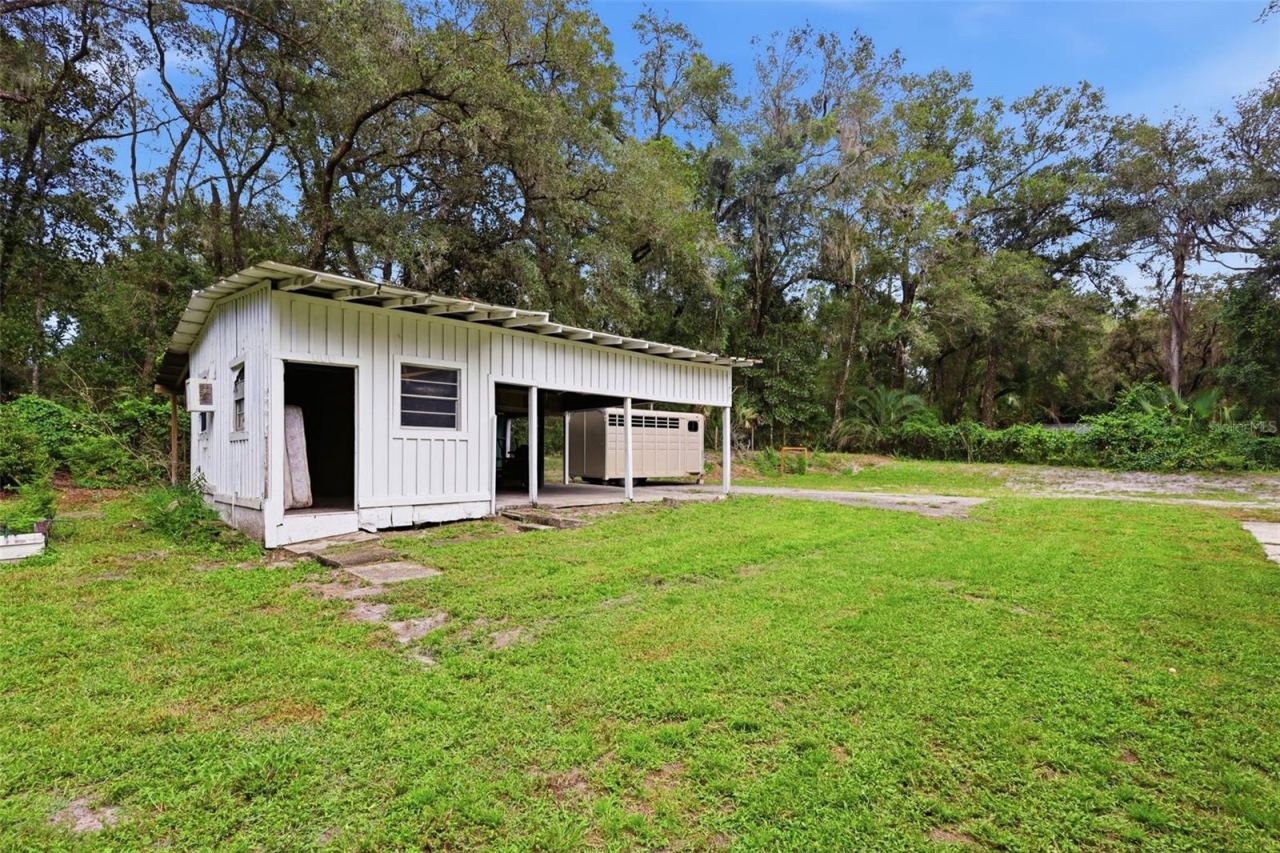 Photo 8 of 20: Carport/ Storage