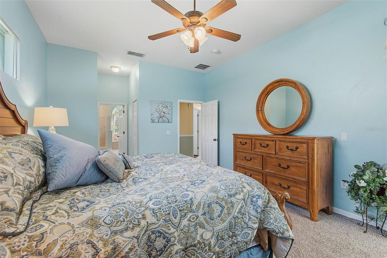 Photo 16 of 20: Primary Suite