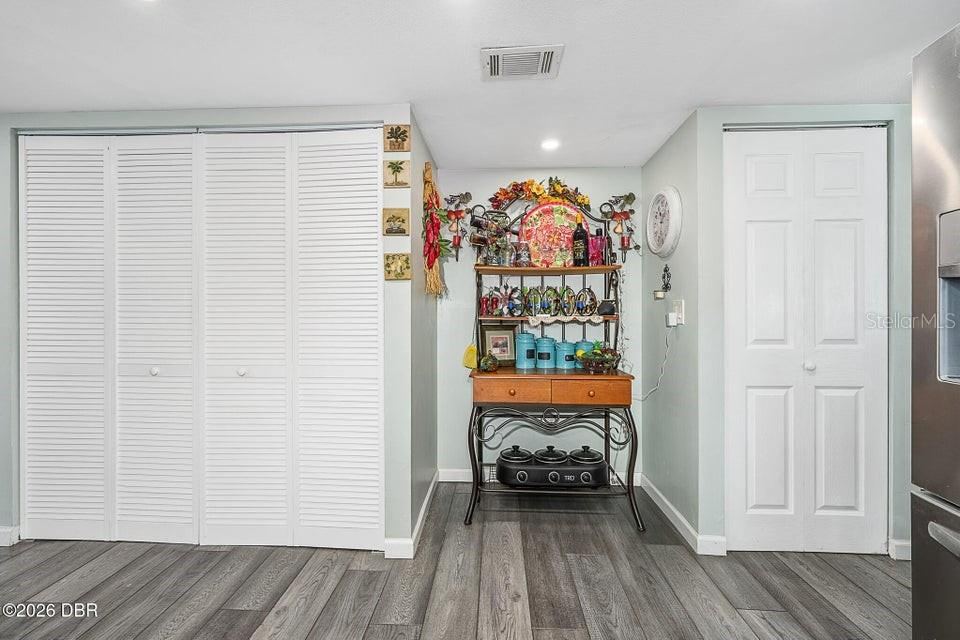 Photo 12 of 20