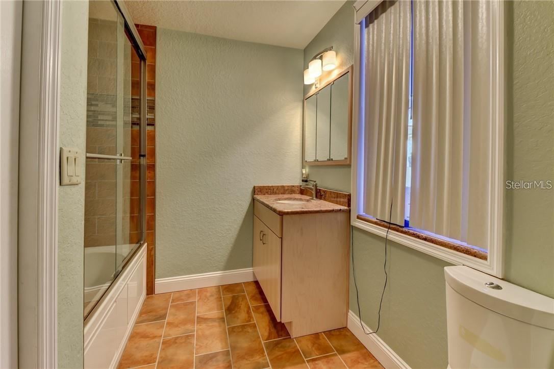 Photo 20 of 20: Full Bathroom 3