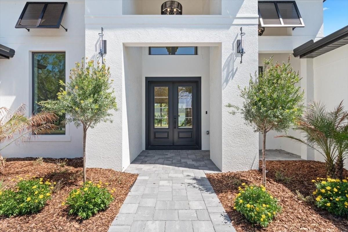 Photo 5 of 20: Large Front Porch