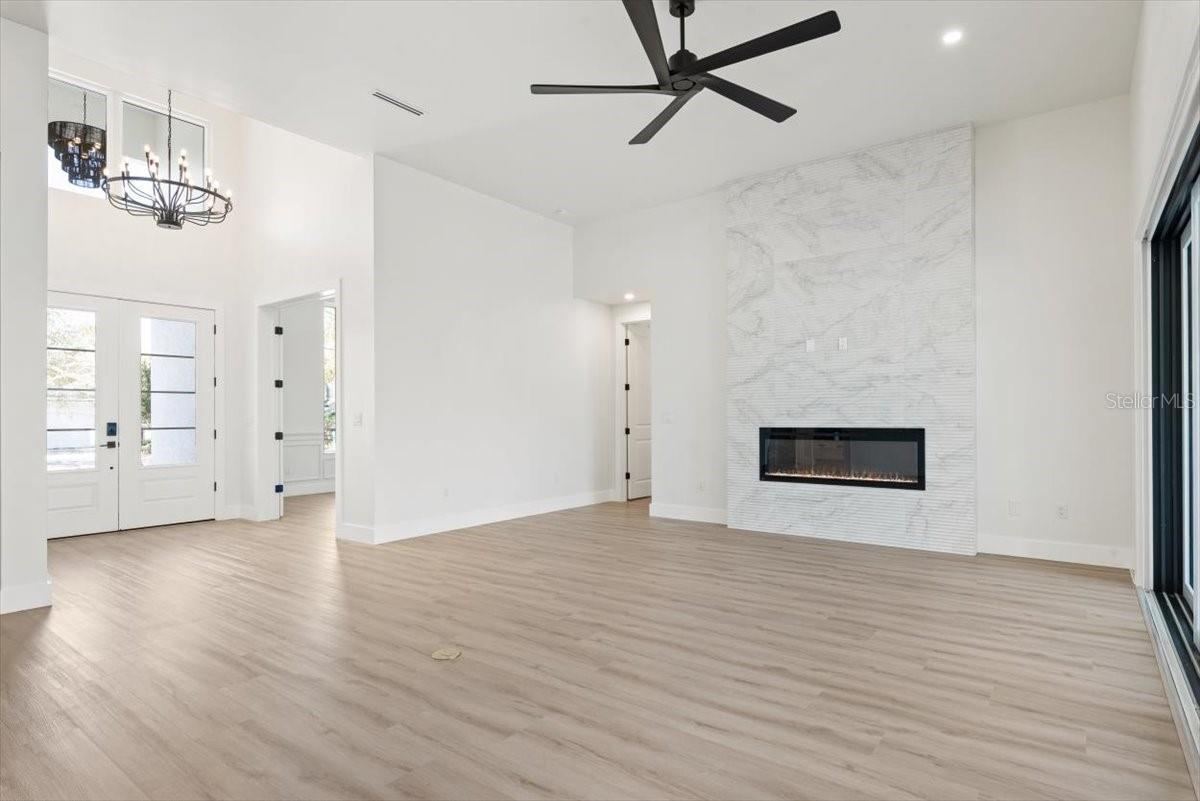 Photo 14 of 20: Living Area w/Fireplace