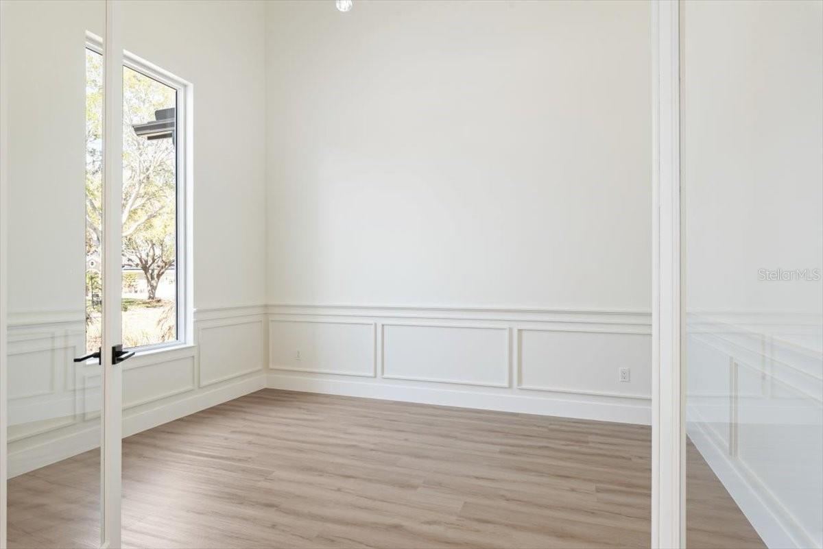 Photo 9 of 20: Study w/French Doors