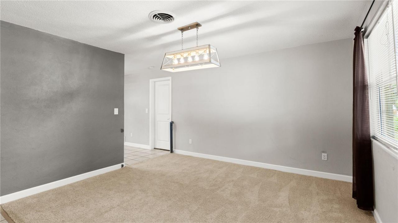 Photo 7 of 20