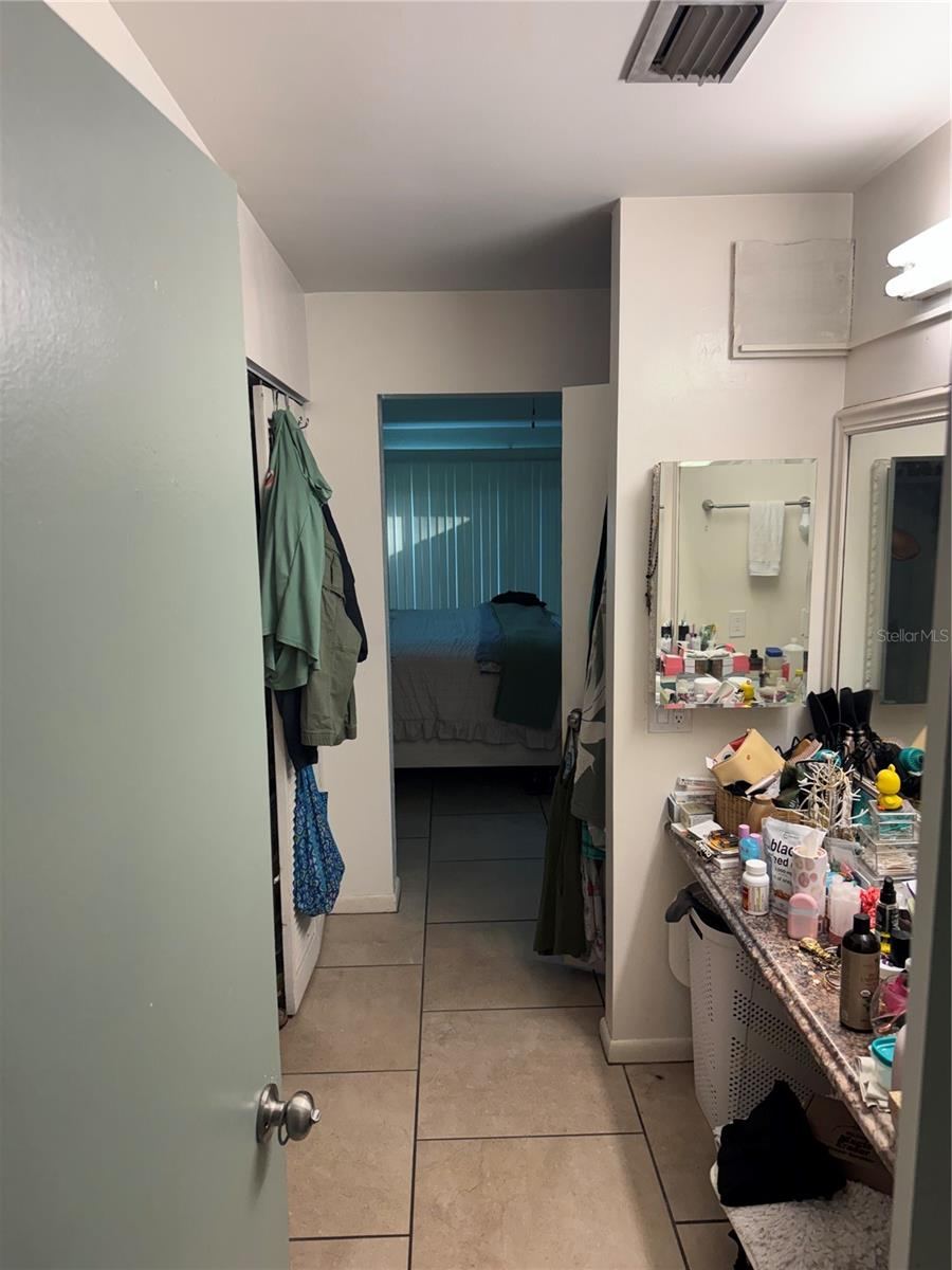 Photo 17 of 20: Jack and Jill Bathroom