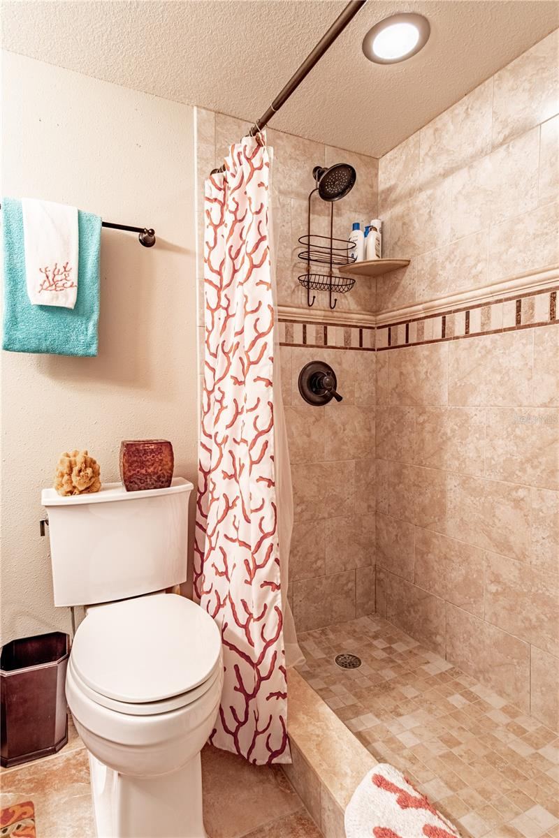 Photo 19 of 20: Primary bath