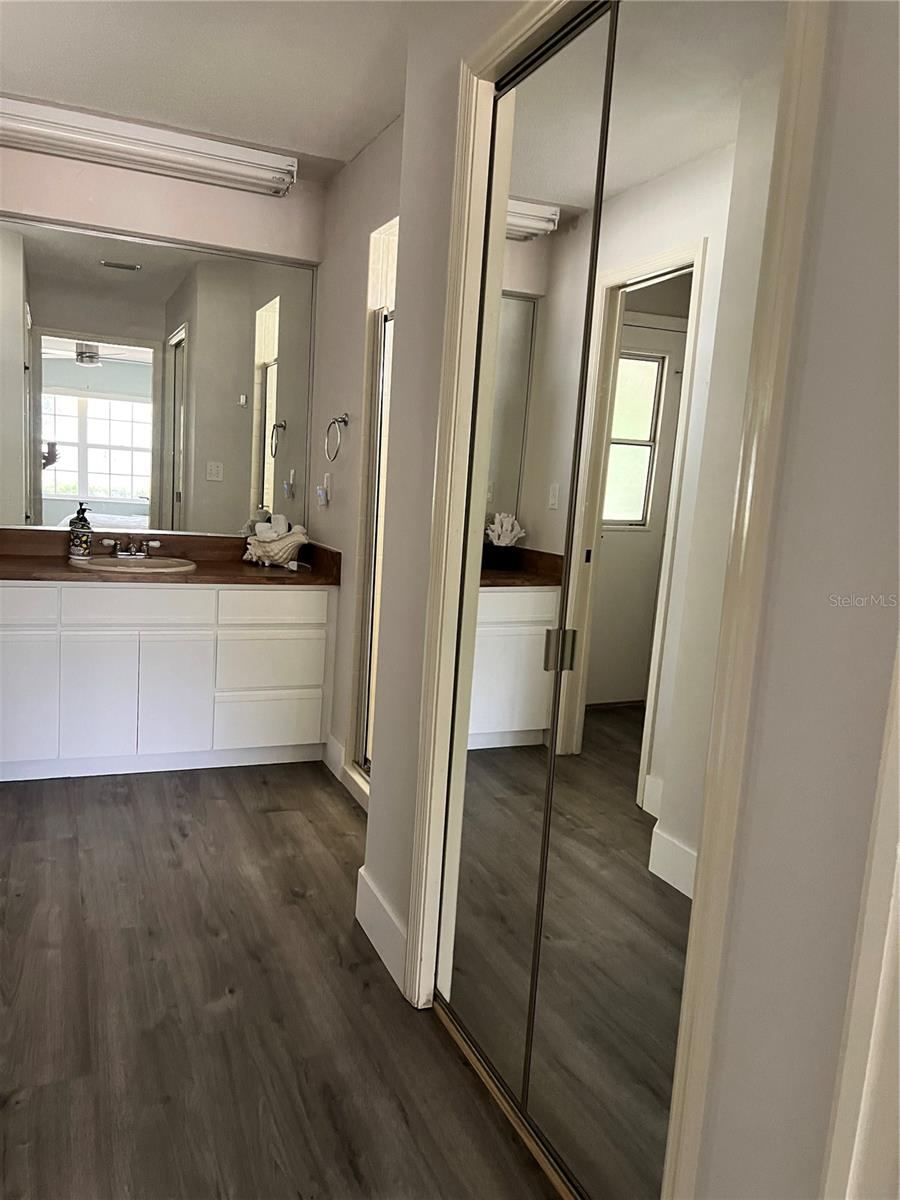 Photo 16 of 20