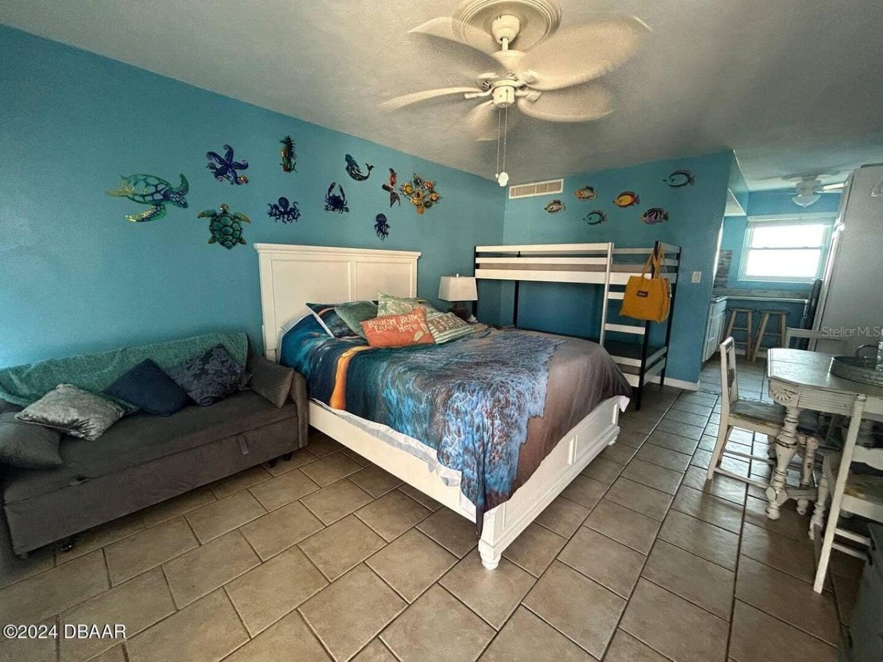Photo 8 of 20