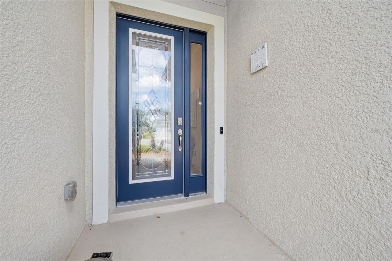Photo 5 of 20: Beautiful front door