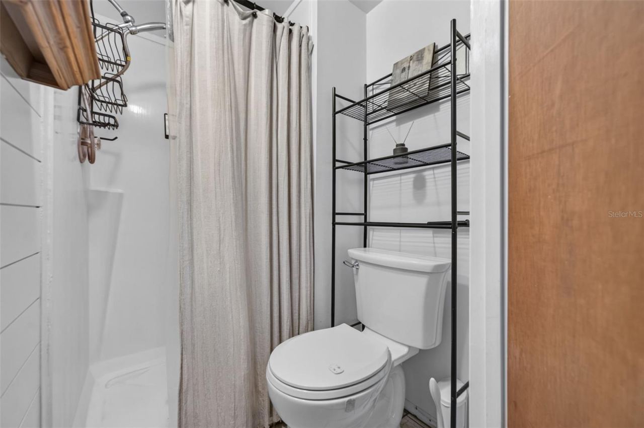 Photo 18 of 20: Ensuite for flex-space