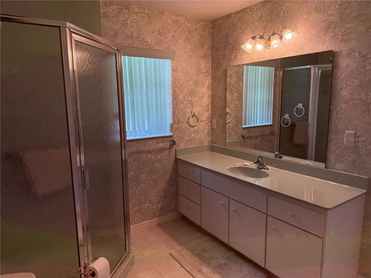 Photo 13 of 19: Master bath