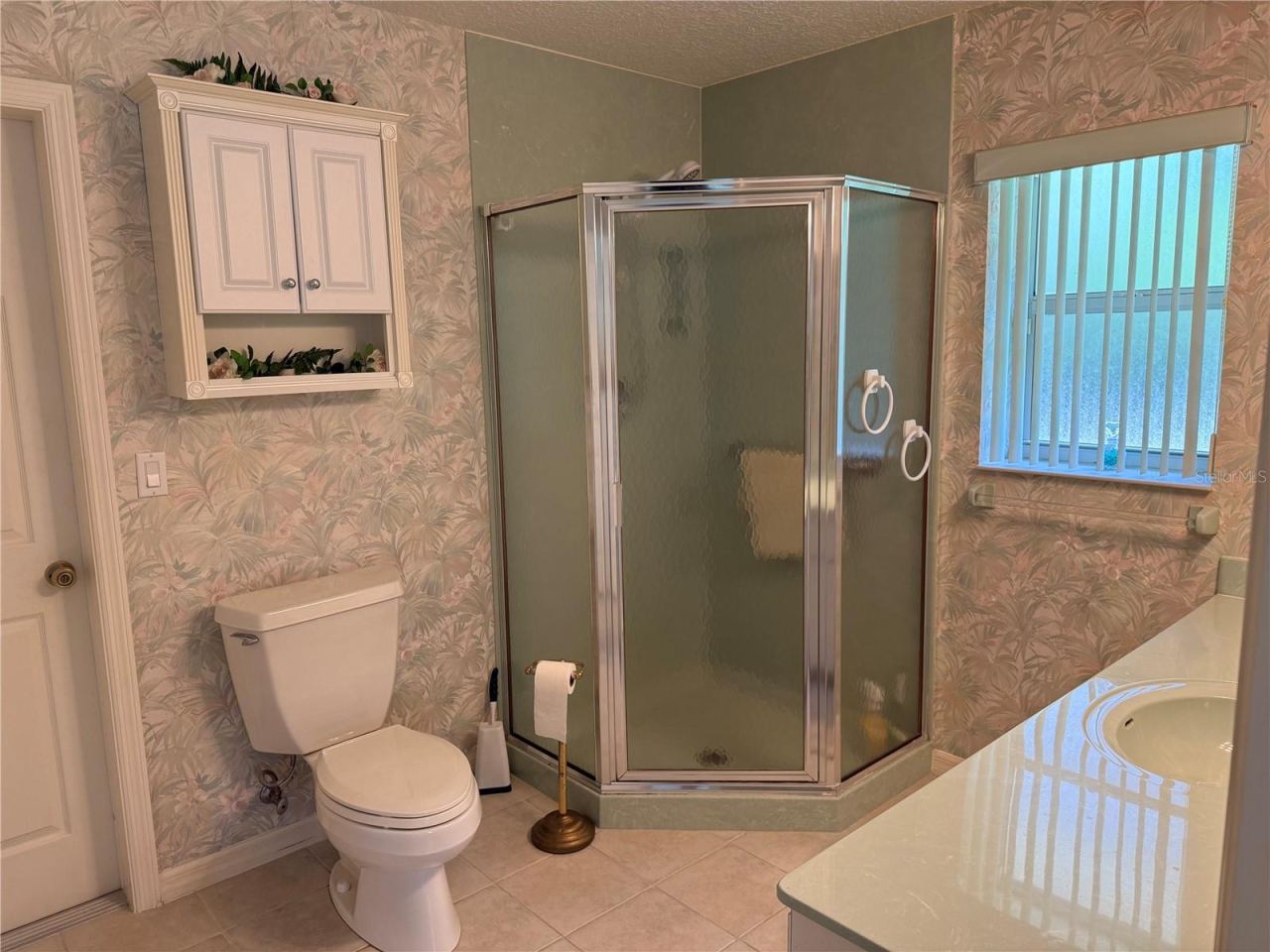 Photo 14 of 19: Master bath