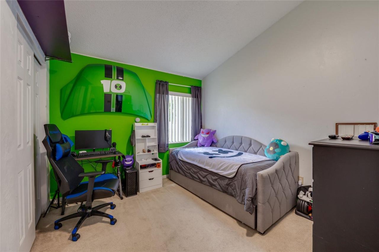 Photo 17 of 20
