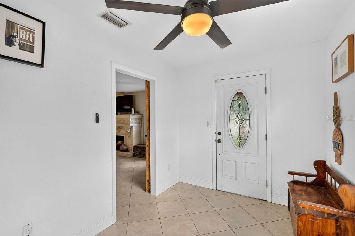 Photo 11 of 20: Entry - Office space