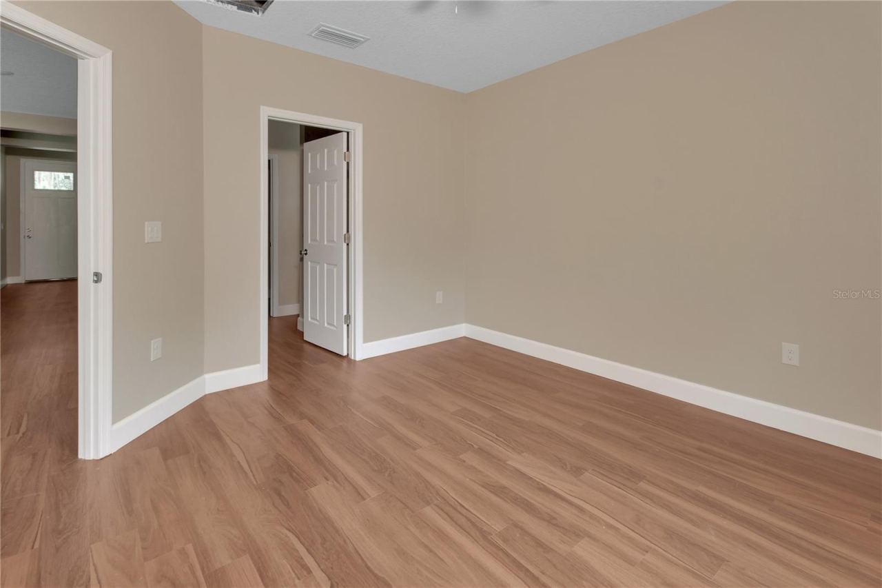 Photo 11 of 20