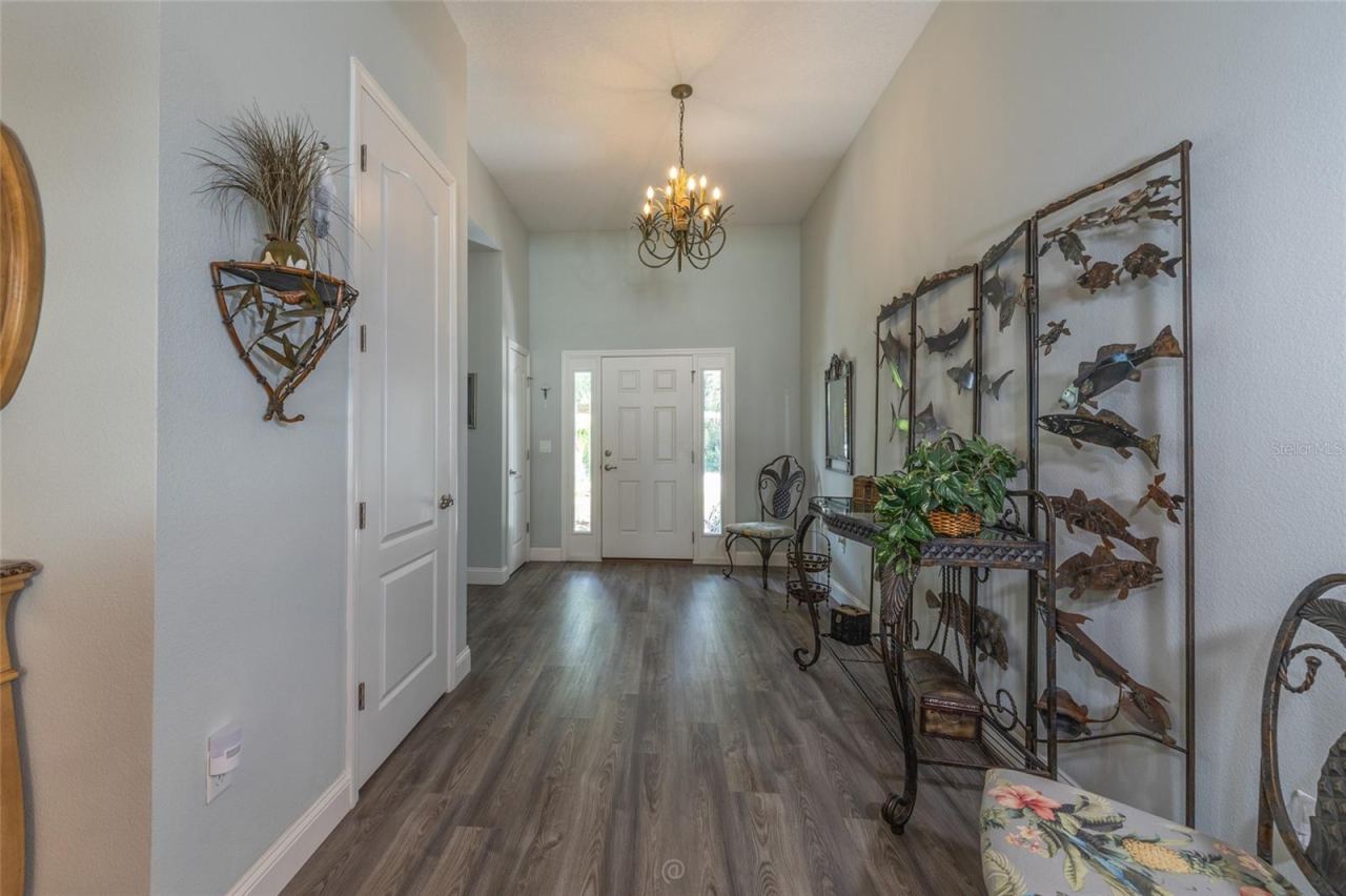 Photo 2 of 20: Beautiful Entry with closet