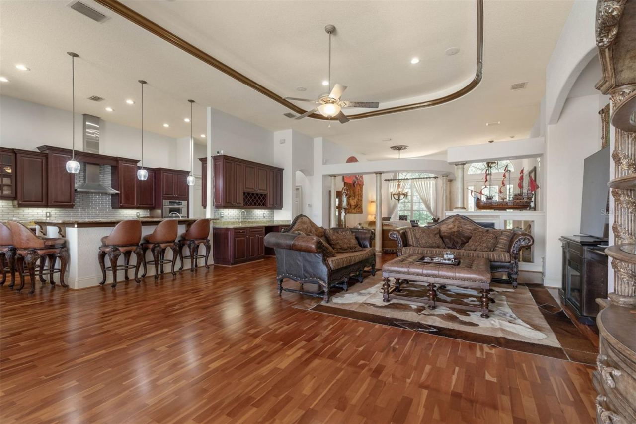 Photo 15 of 20: Open Concept