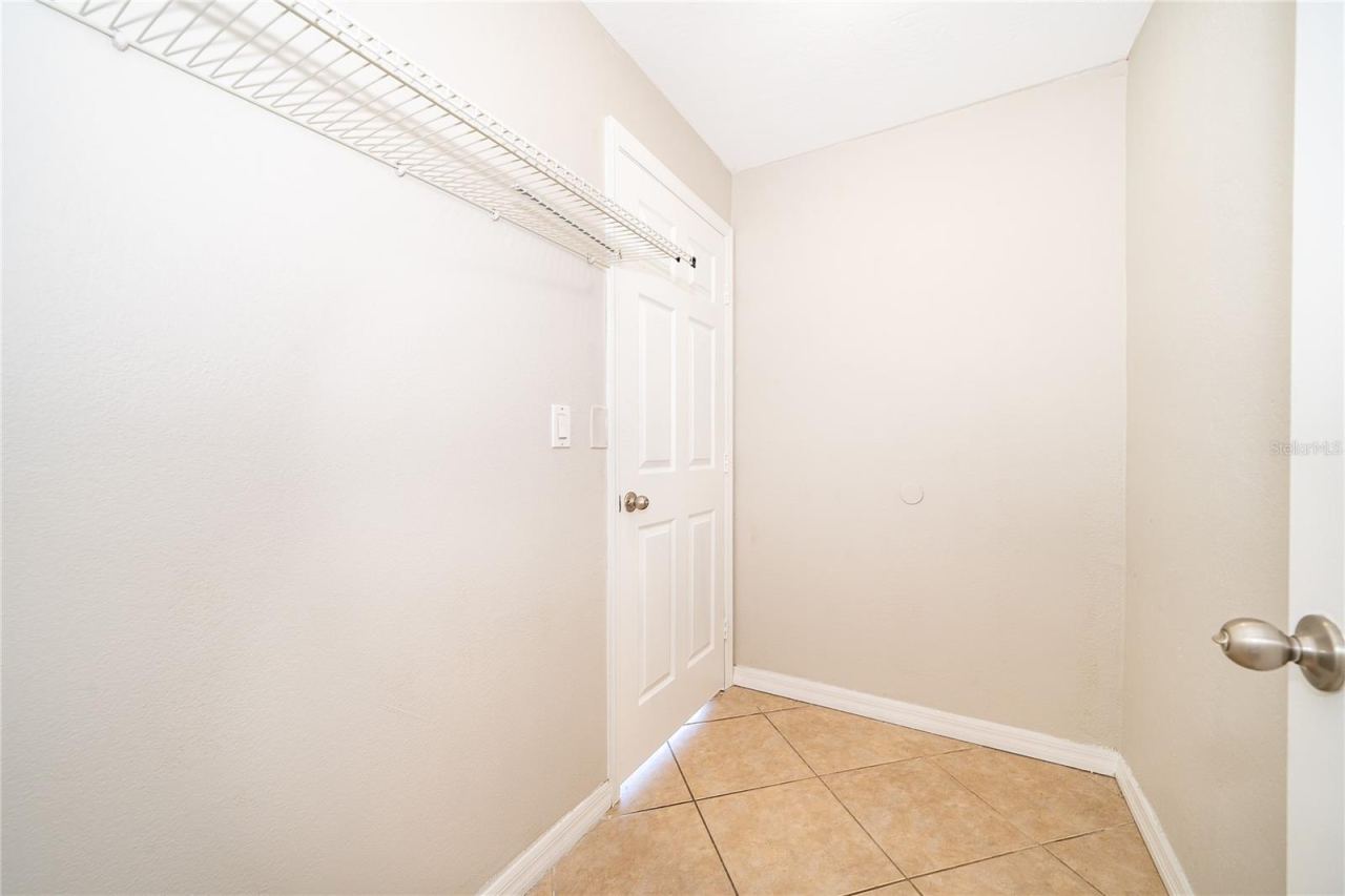 Photo 18 of 20