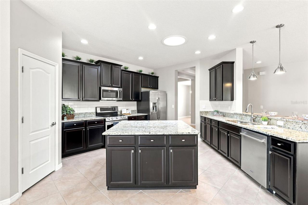 Photo 15 of 20: OPEN KITCHEN