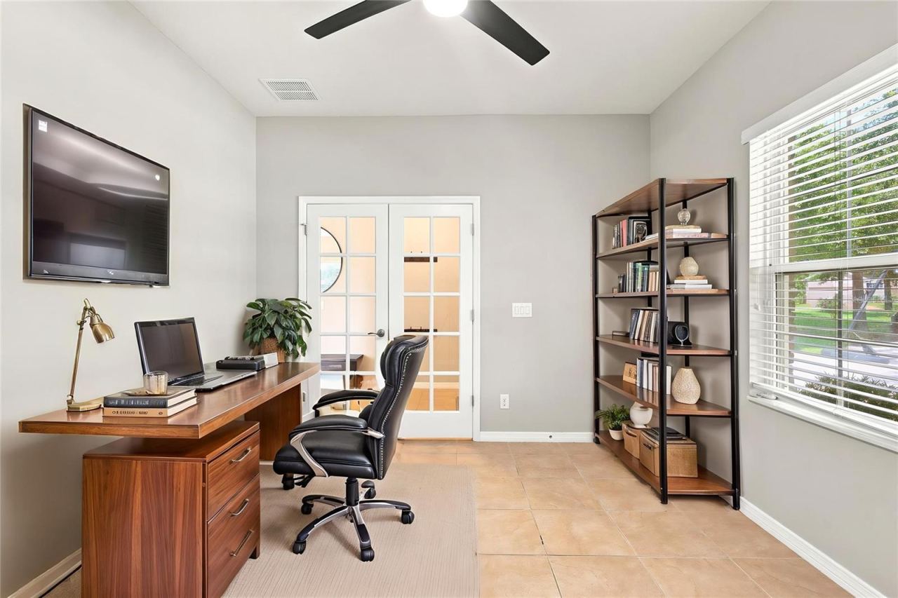 Photo 7 of 20: OFFICE