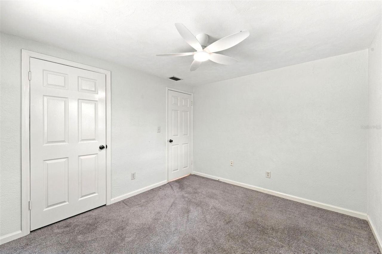 Photo 17 of 20