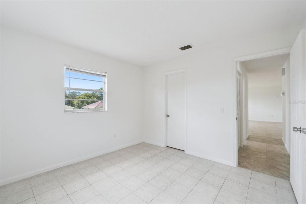 Photo 18 of 20
