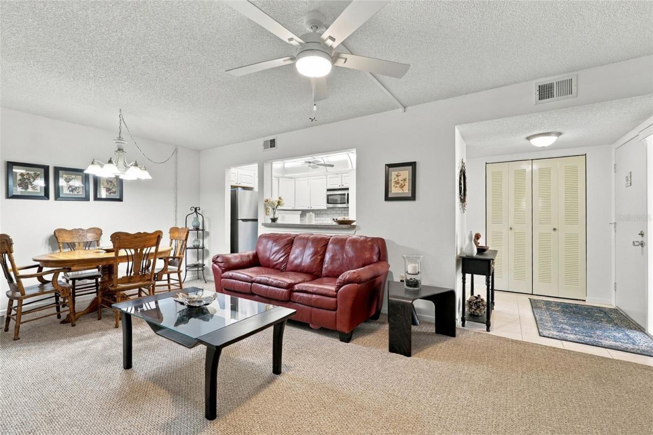 Photo 8 of 20: Living and Dining Area