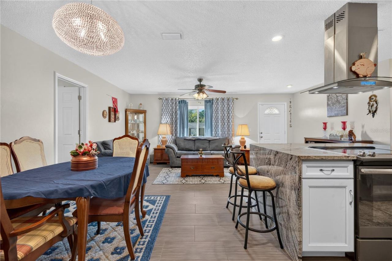 Photo 12 of 20: Dining/kitchen/ Living Combo